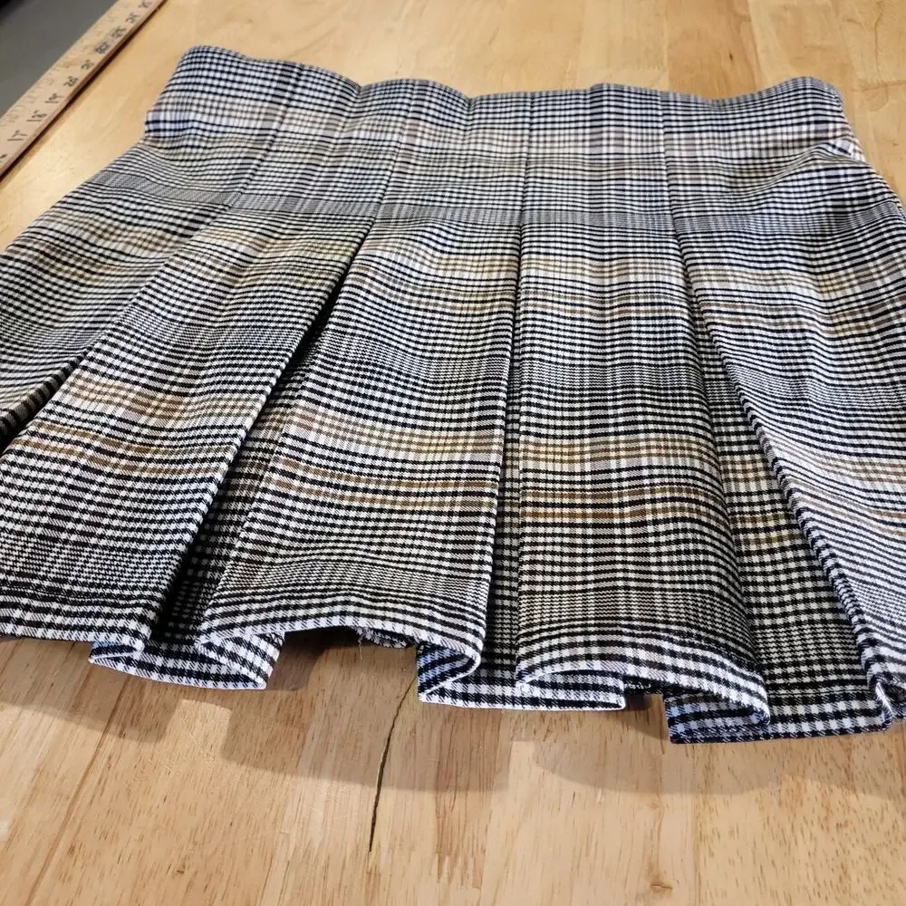 Shinestar Plaid Pleated Black & Brown Mini Skirt Large 20" Waist Elastic - Picture 2 of 5